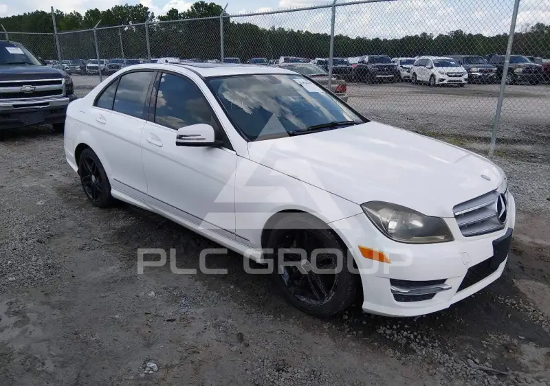 2013 Mercedes Benz C 300 photo