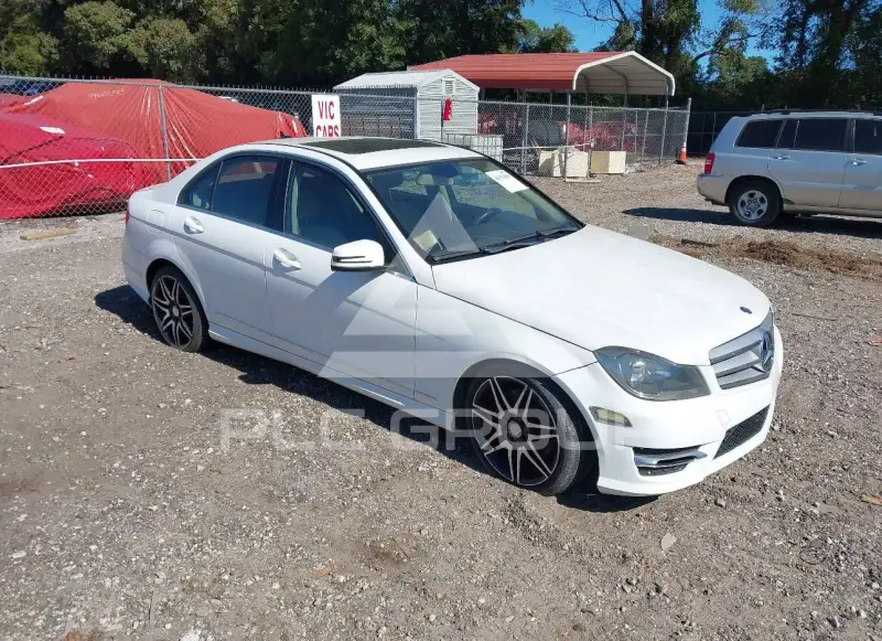 2013 Mercedes Benz C 300 фото
