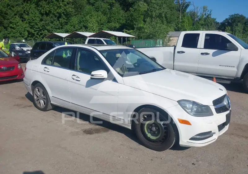2013 Mercedes Benz C 300 photo