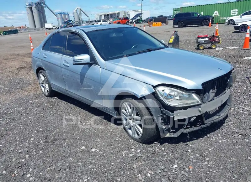 2013 Mercedes Benz C 300 фото