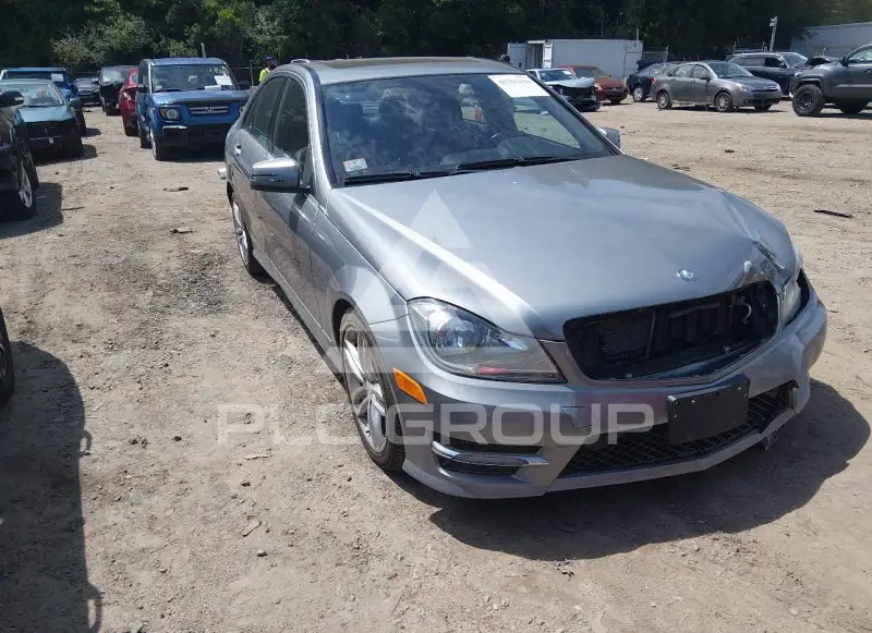 2013 Mercedes Benz C 300 фото