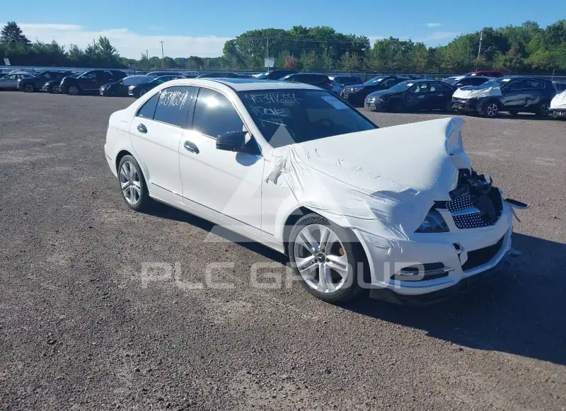 2013 Mercedes Benz C 300 фото
