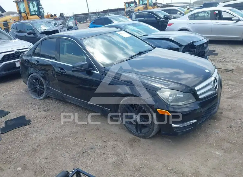 2013 Mercedes Benz C 300 фото
