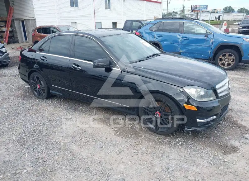2013 Mercedes Benz C 300 фото