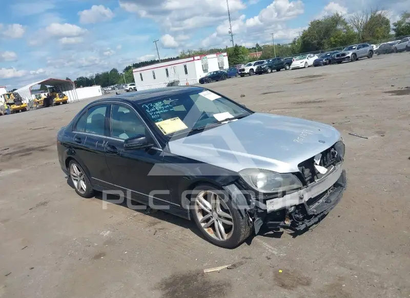 2013 Mercedes Benz C 300 фото