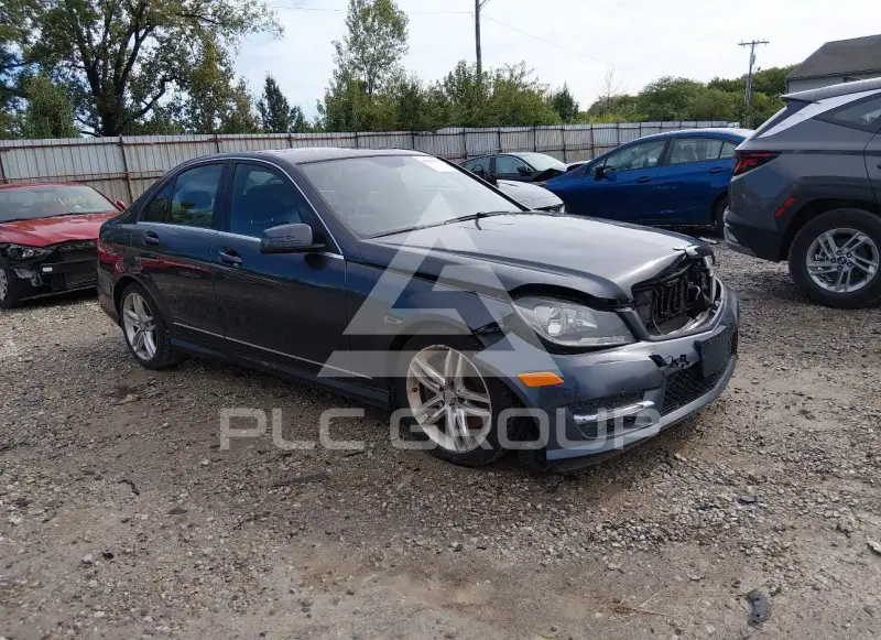 2013 Mercedes Benz C 300 фото