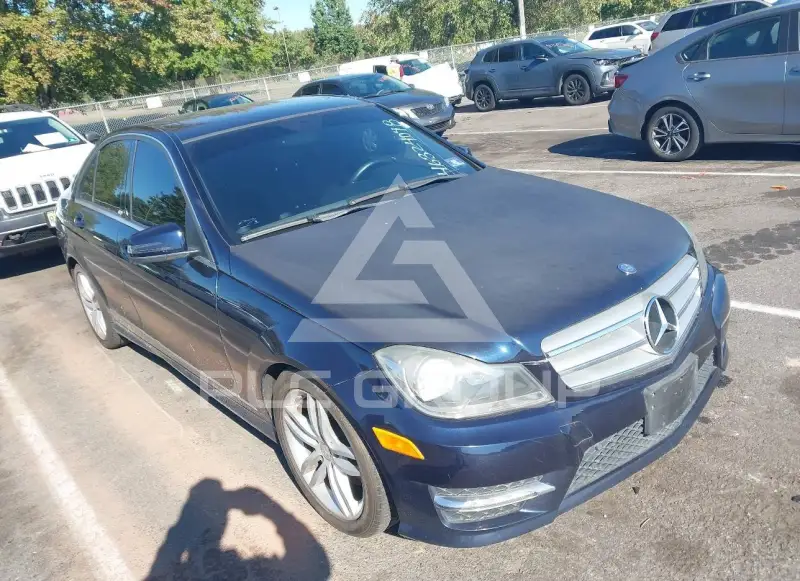 2013 Mercedes Benz C 300 photo