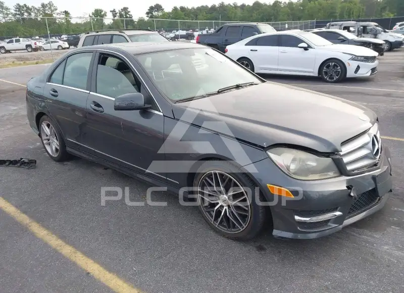 2013 Mercedes Benz C 300 фото
