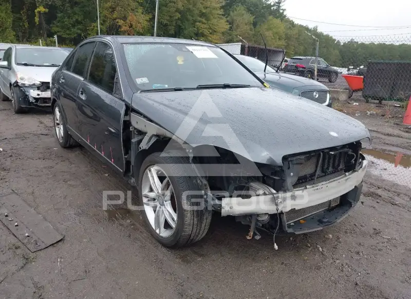 2013 Mercedes Benz C 300 фото