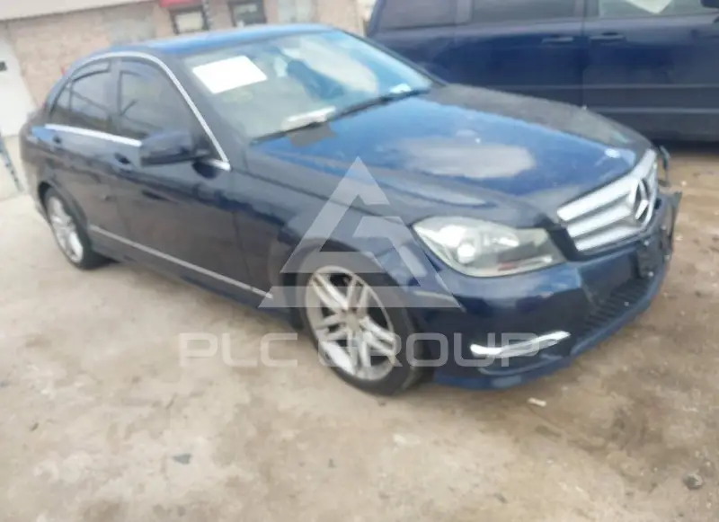 2013 Mercedes Benz C 300 фото