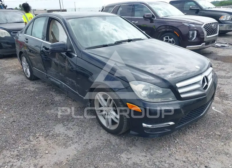 2013 Mercedes Benz C 300 photo
