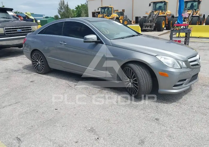 2013 Mercedes Benz E 350 фото