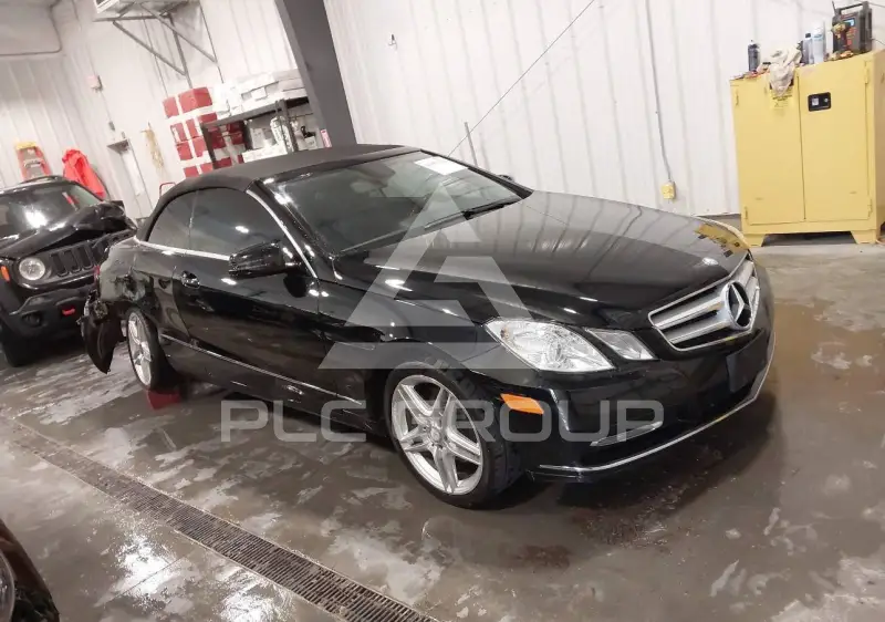 2013 Mercedes Benz E 350 фото