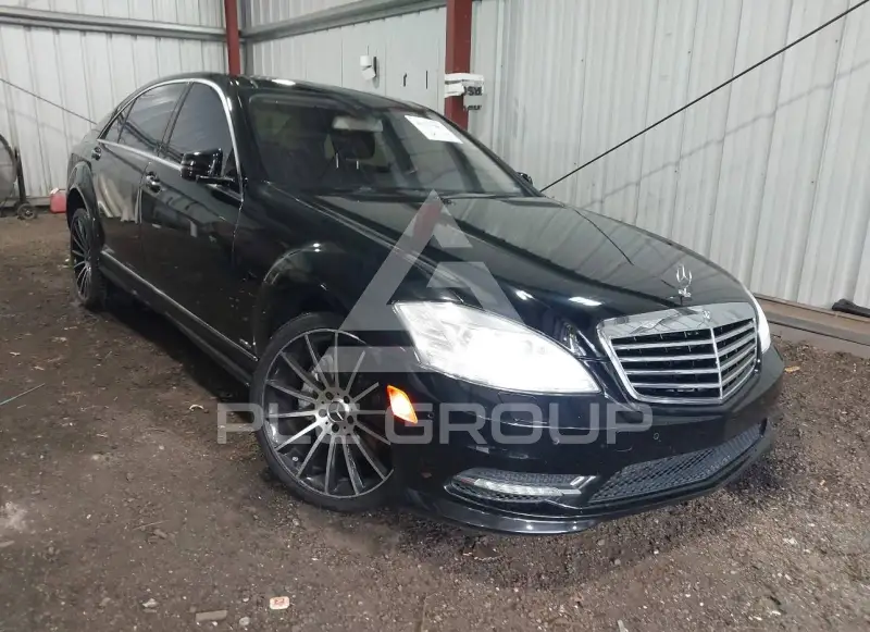 2013 Mercedes Benz S 550 фото