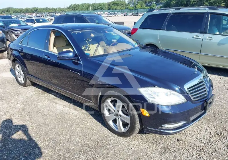 2013 Mercedes Benz S 550 фото