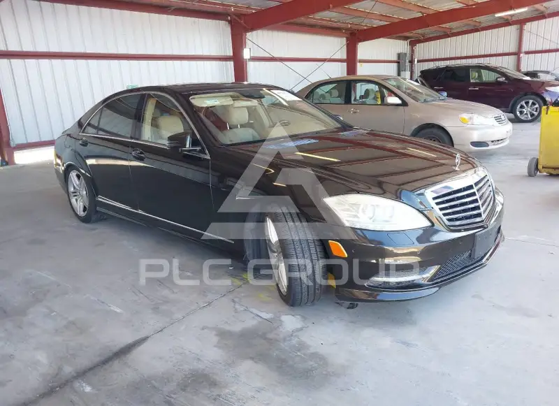 2013 Mercedes Benz S 550 фото