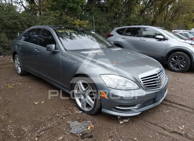 2013 Mercedes Benz S 550 photo