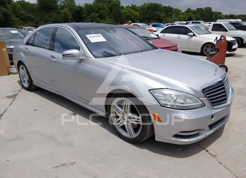 2013 Mercedes Benz S 550 фото