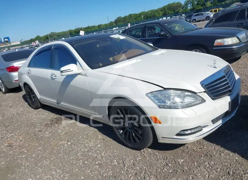 2013 Mercedes Benz S 550 фото