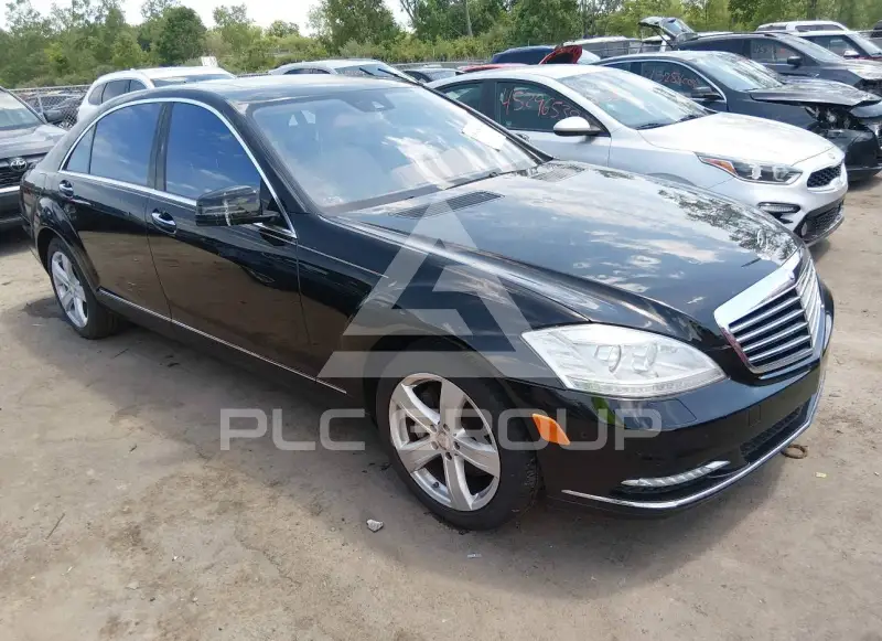 2013 Mercedes Benz S 550 photo