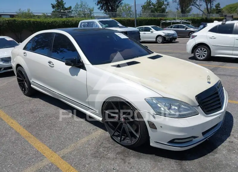 2013 Mercedes Benz S 550 фото