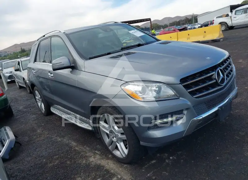 2013 Mercedes Benz ML 350 photo