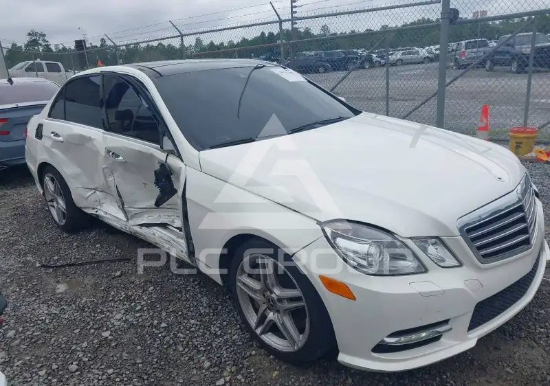 2013 Mercedes Benz E 550 фото