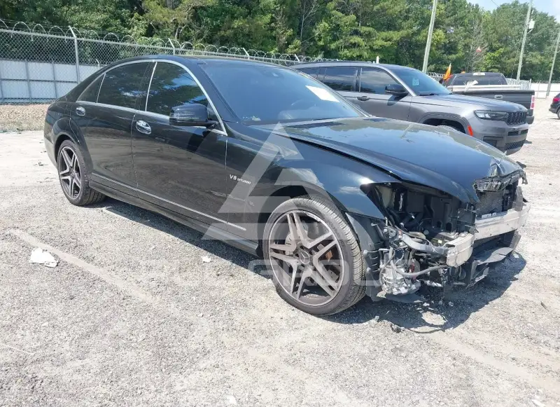 2013 Mercedes Benz S 63 фото