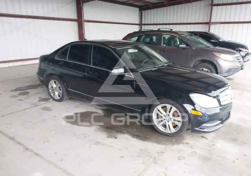 2013 Mercedes Benz C-Class photo