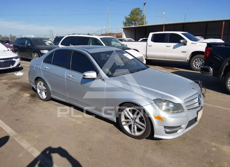 2013 Mercedes Benz C-Class фото