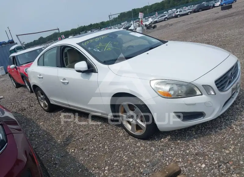 2013 Volvo S60 photo