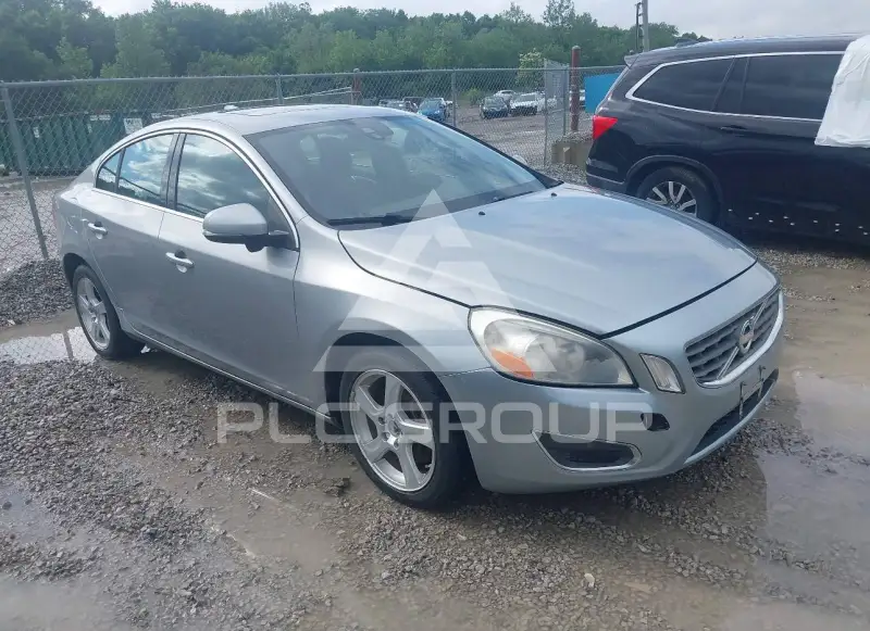 2013 Volvo S60 photo