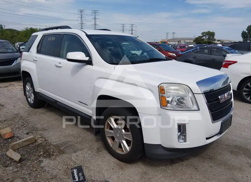 2013 GMC TERRAIN фото