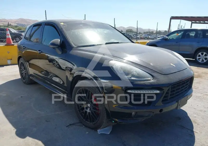 2013 Porsche Cayenne photo