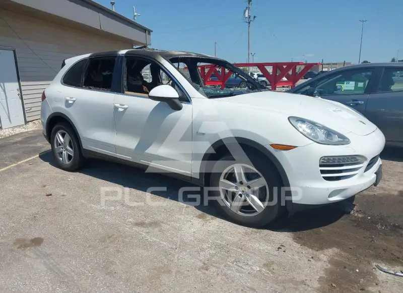 2013 Porsche Cayenne photo