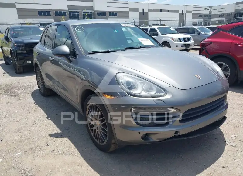 2013 Porsche Cayenne photo