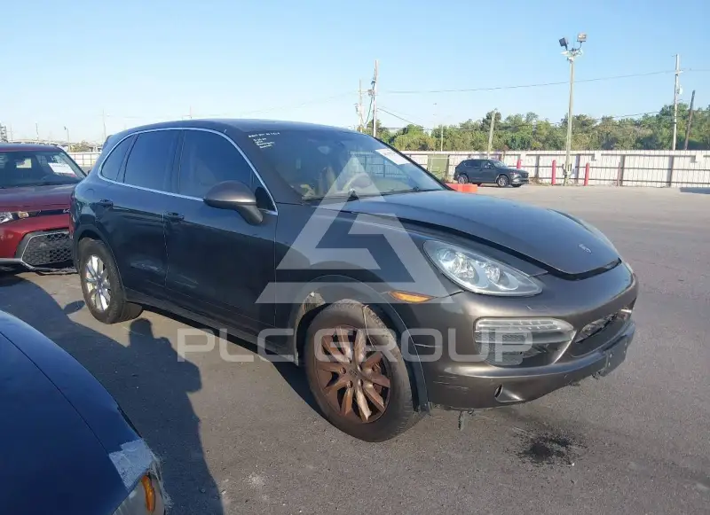 2013 Porsche Cayenne photo