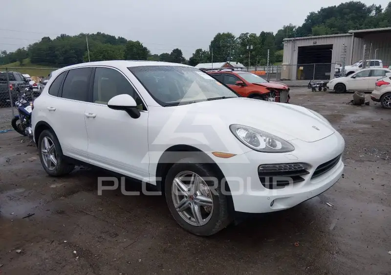 2013 Porsche Cayenne photo