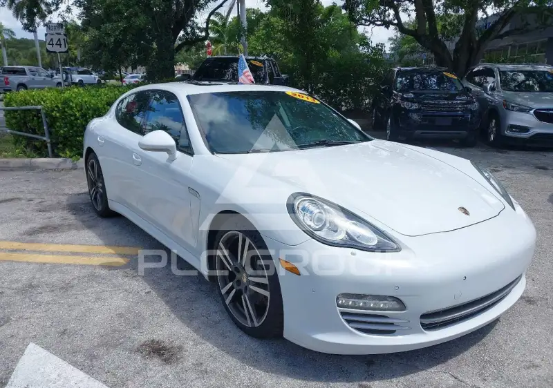2013 Porsche Panamera фото