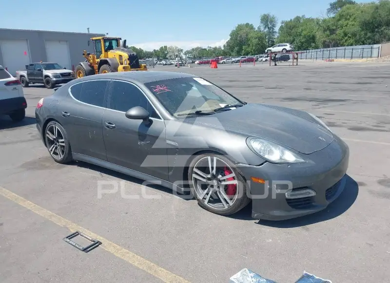 2013 Porsche Panamera photo
