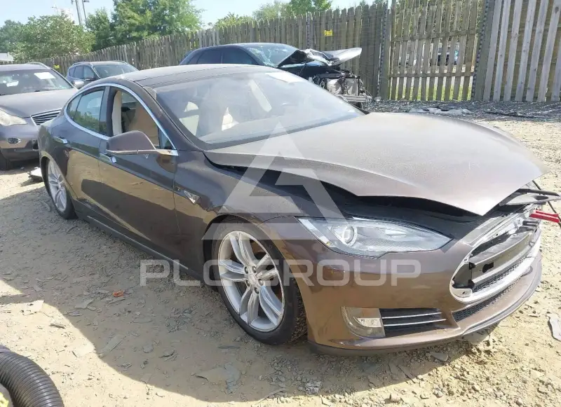 2013 Tesla Model S фото