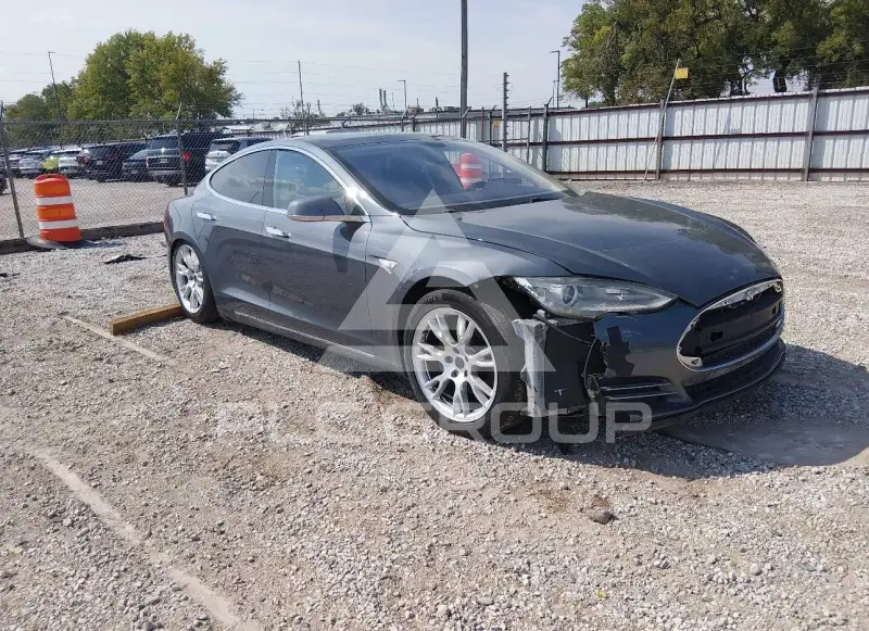 2013 Tesla Model S photo