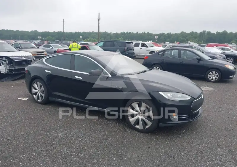 2013 Tesla Model S фото