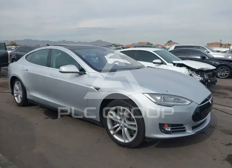 2013 Tesla Model S фото