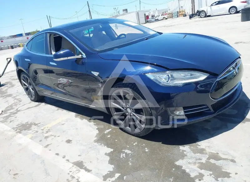 2013 Tesla Model S фото
