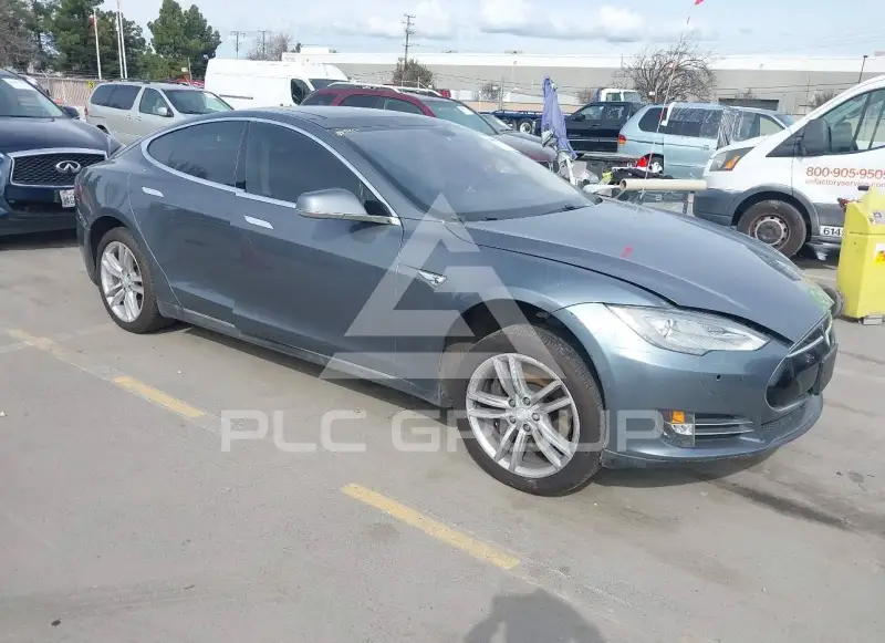 2013 Tesla Model S фото