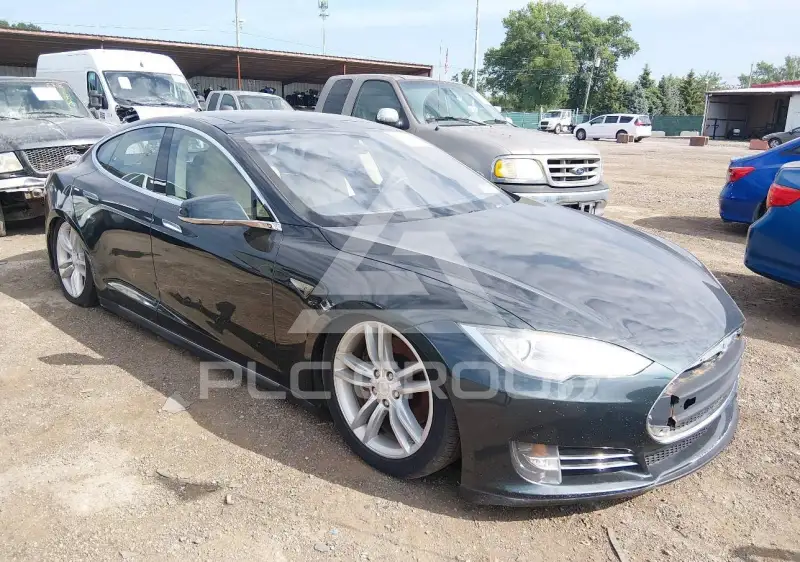 2013 Tesla Model S фото