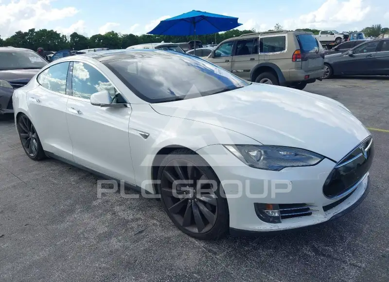 2013 Tesla Model S фото