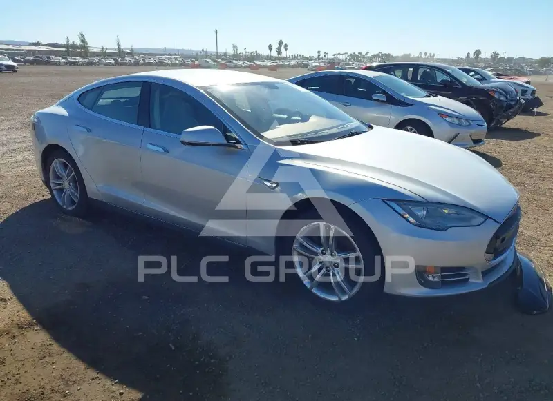 2013 Tesla Model S фото