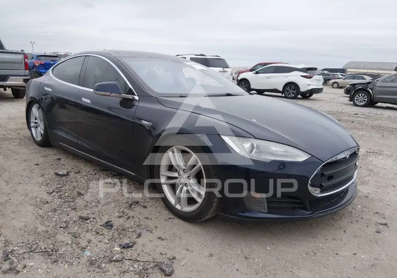 2013 Tesla Model S фото